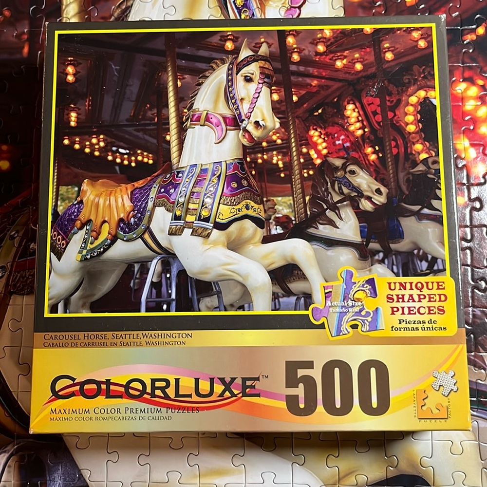 💟🧩 500 uniquely shaped pieces “Carousel Horse, Seattle Washington”. Complete.